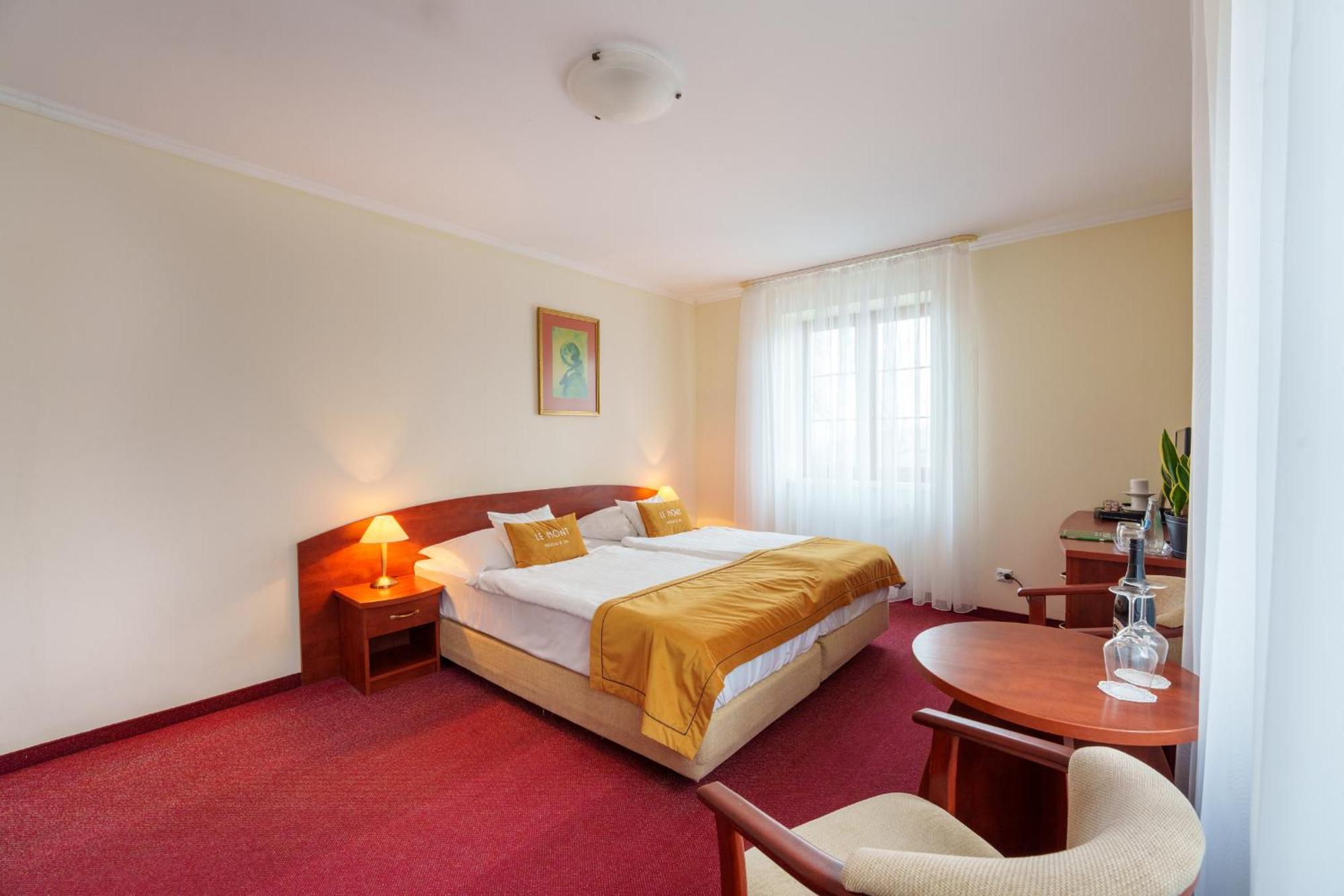 Hotel Le Mont Medical & Spa Świeradów-Zdrój Exteriör bild